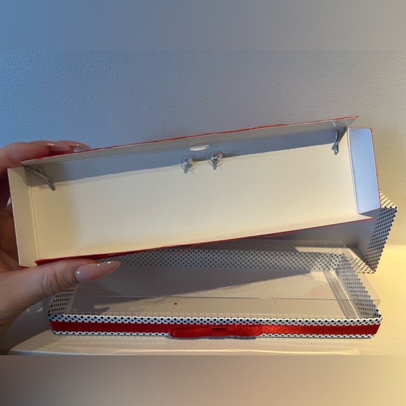 new GUESS rhinestone charm bracelet and earring logo studs gift set NWT BNIB - Picture 4 of 7